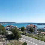 Apartment Monte Mare Seget Donji